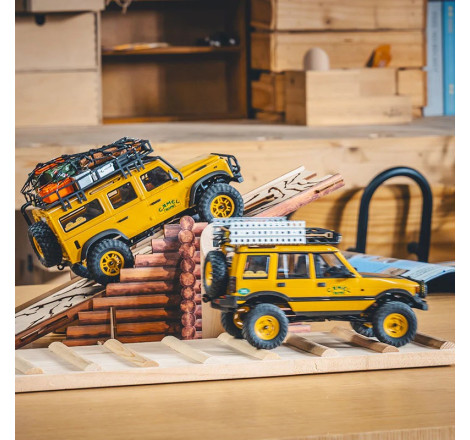 FMS 1:24  LAND ROVER DEFENDER 110 RTR YELLOW