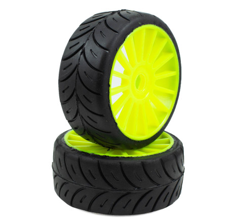 1/8 GT COMPETITION PRE-MOUNTED F1 SOFT COMPOUND (NEW 22-23) ON MULTI SPOKE YELLOW WHEEL (2 pcs)